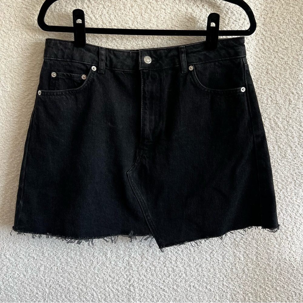Topshop Women’s NWT Black Raw Hem Mini Jean Skirt Size 10
